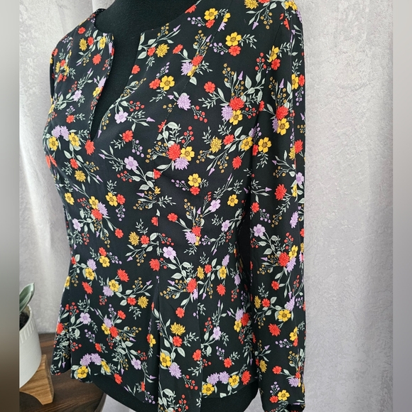 Astr The Label Black & Floral Bishop Sleeve Blouse, Size small - Picture 3 of 9